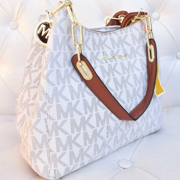 White fulton bag with dust cover