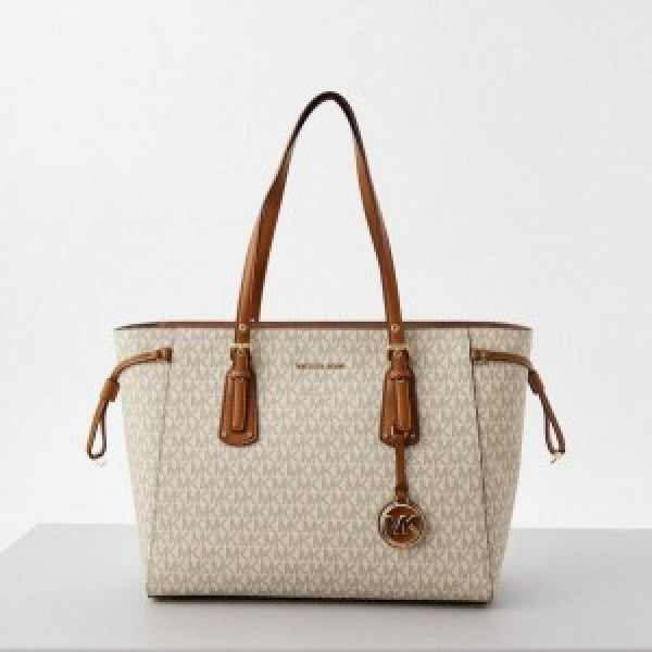 Voyager tote white bag with dust bag