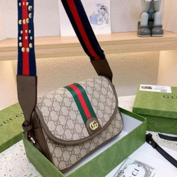 Ophidia shoulder bag with og box