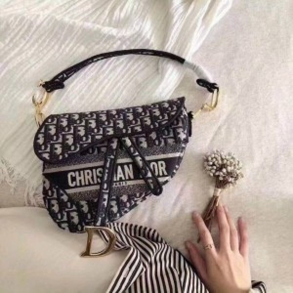 Saddle shoulder bag with og box