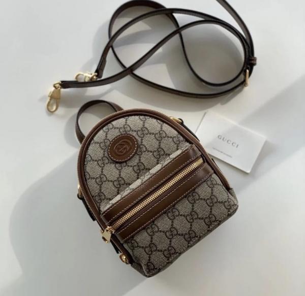 Multi-Function crossbody bag interlocking logo with doublebox