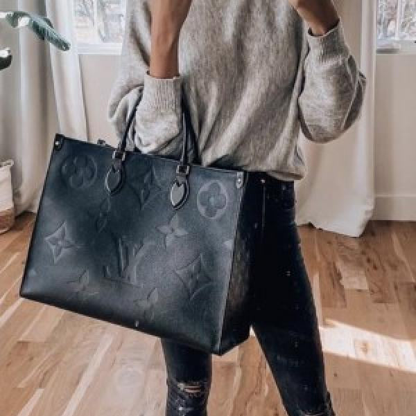 On the go premium quality black bag