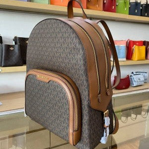 Premium quality backpack with dust cover