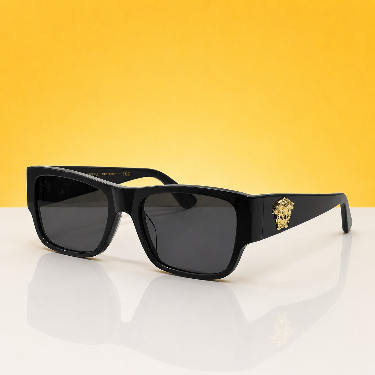 Unisex black sunglasses VE4701U