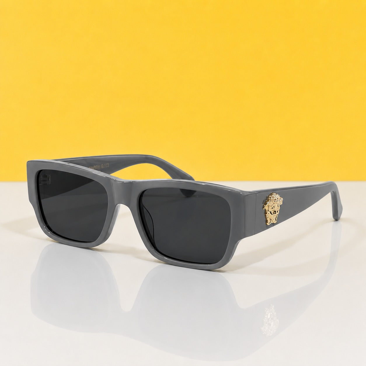 Unisex gray sunglasses VE4701U