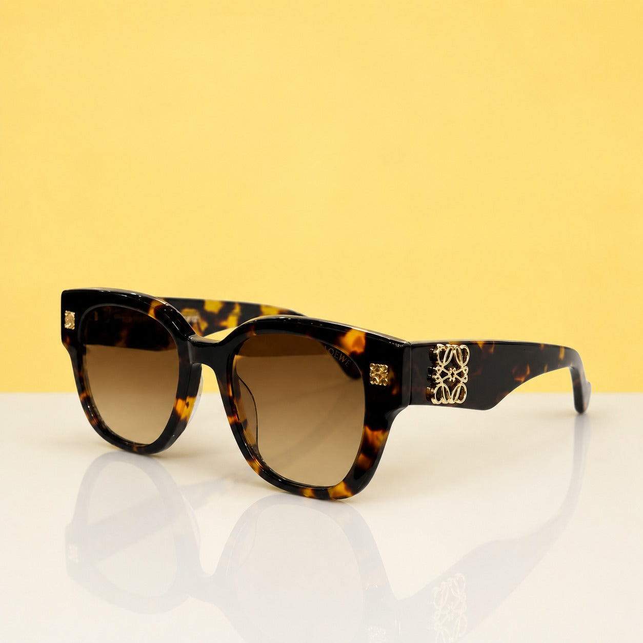 Unisex brown sunglasses LW40148U