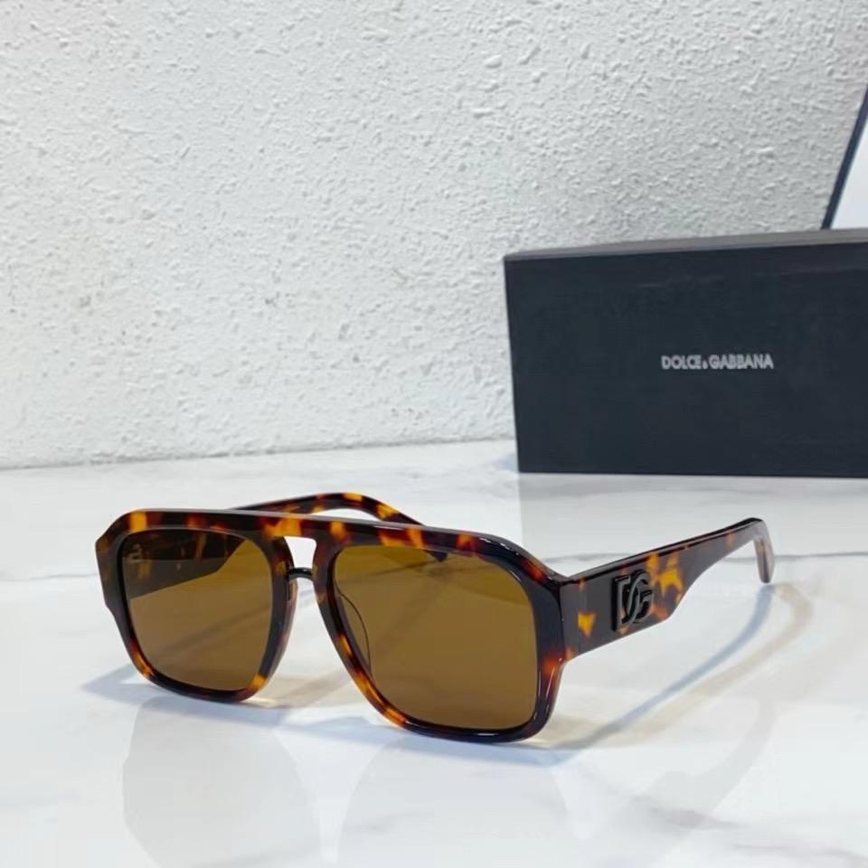 Men brown sunglasses 4403
