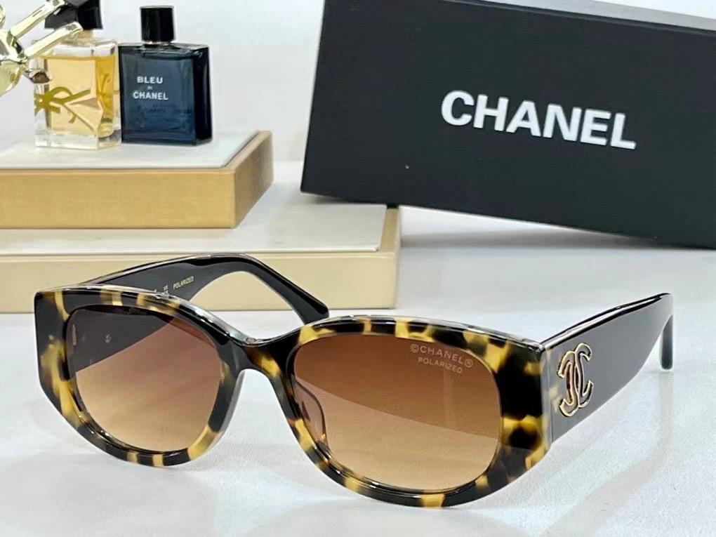 Unisex brown sunglasses CH5526
