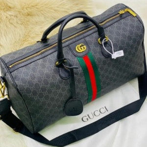 Duffle black bag premium quality with dust cover