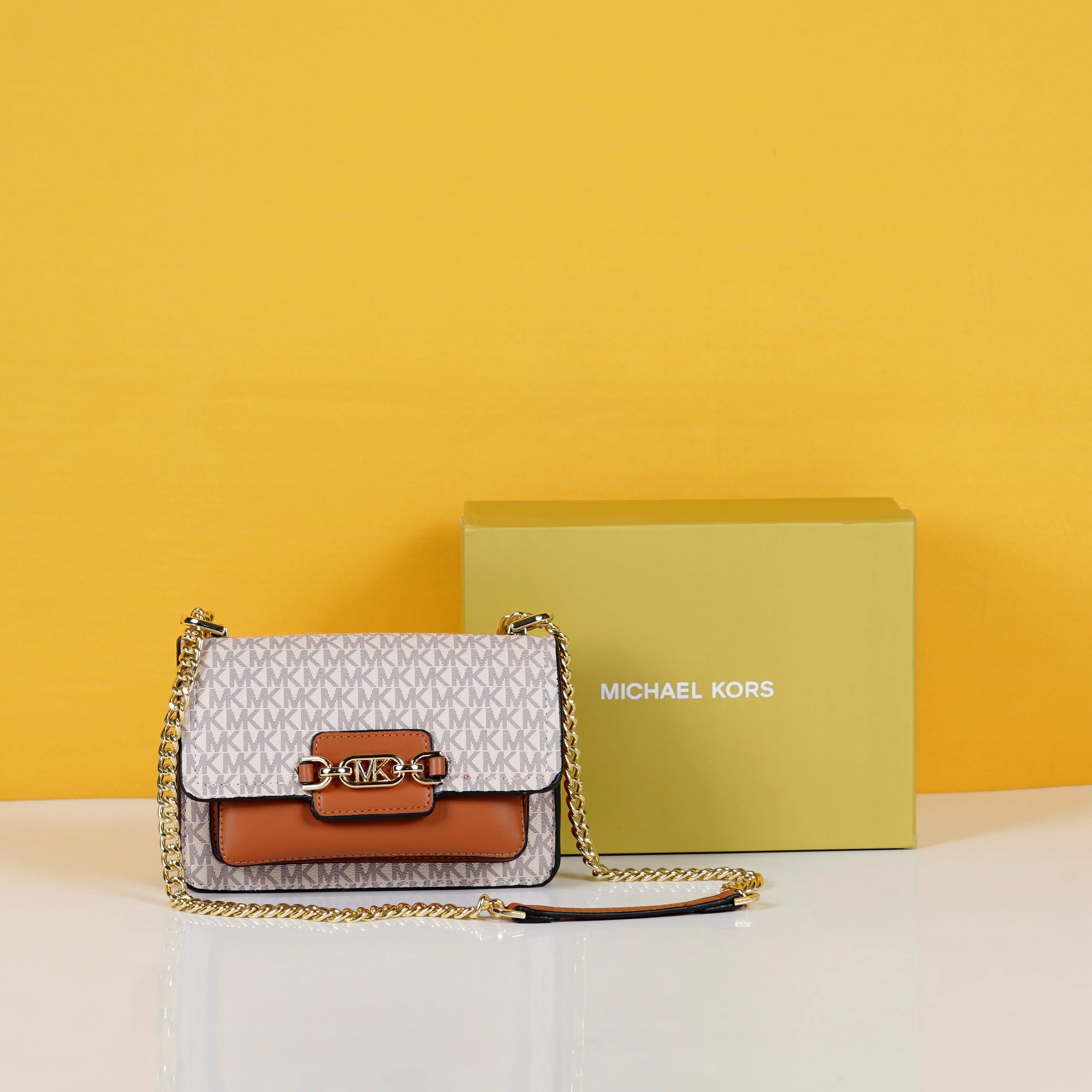 Heather white shoulder bag with box