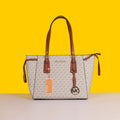 Voyager tote white bag with dust bag